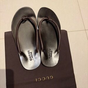 Gucci Dark Brown Men’s Leather Thong Sandals UK 7.5
